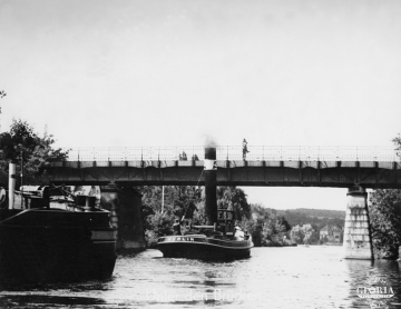 1945-unter-den-bruecken1